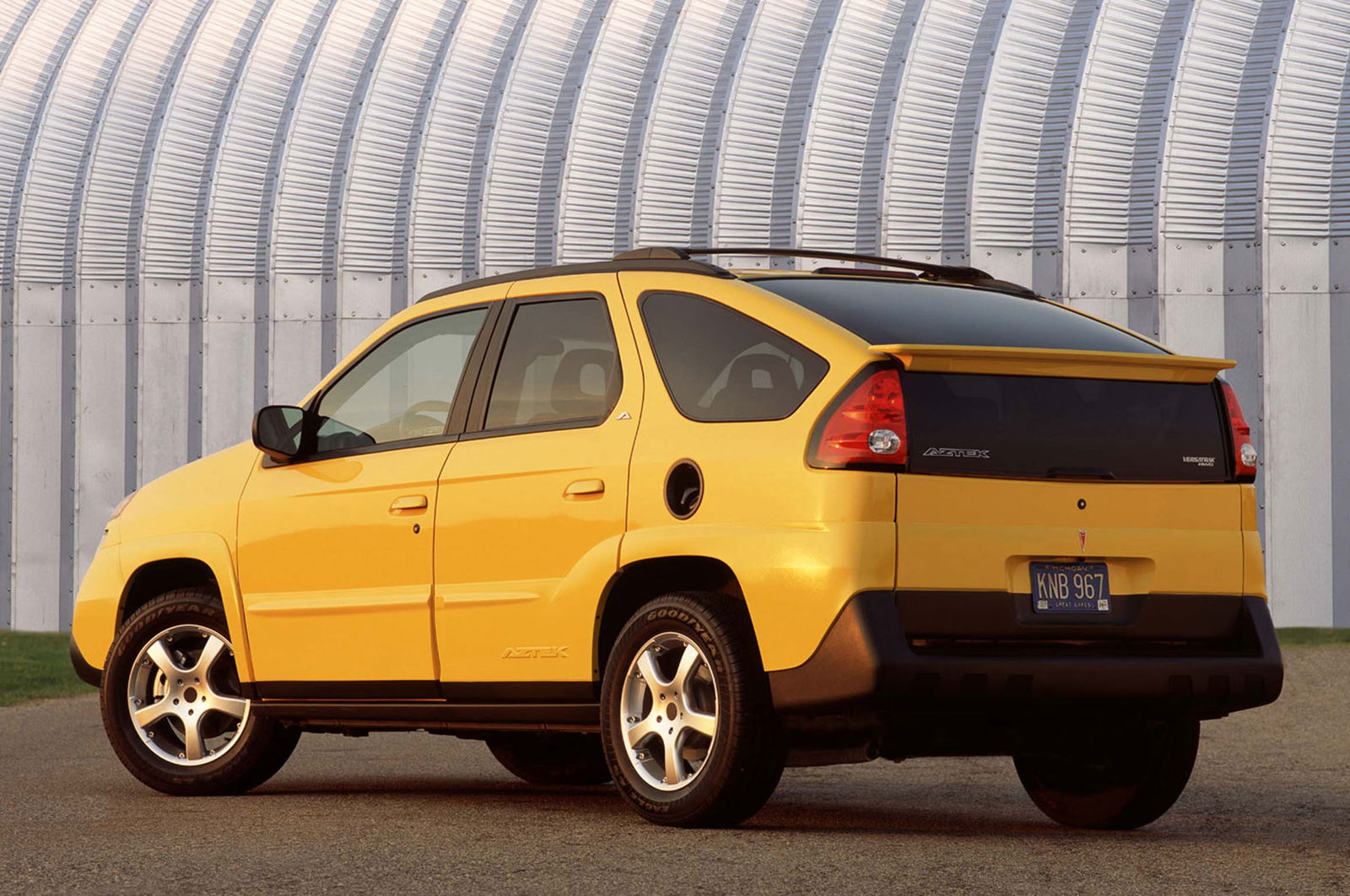 8 Cars You Can Rely On To Survive Jurassic World