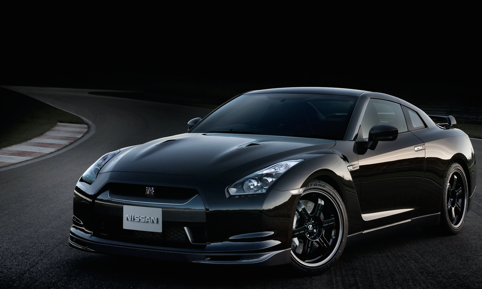 3 Reasons Why A 'Luxurious' GT-R Would Be A Massive Waste Of Time