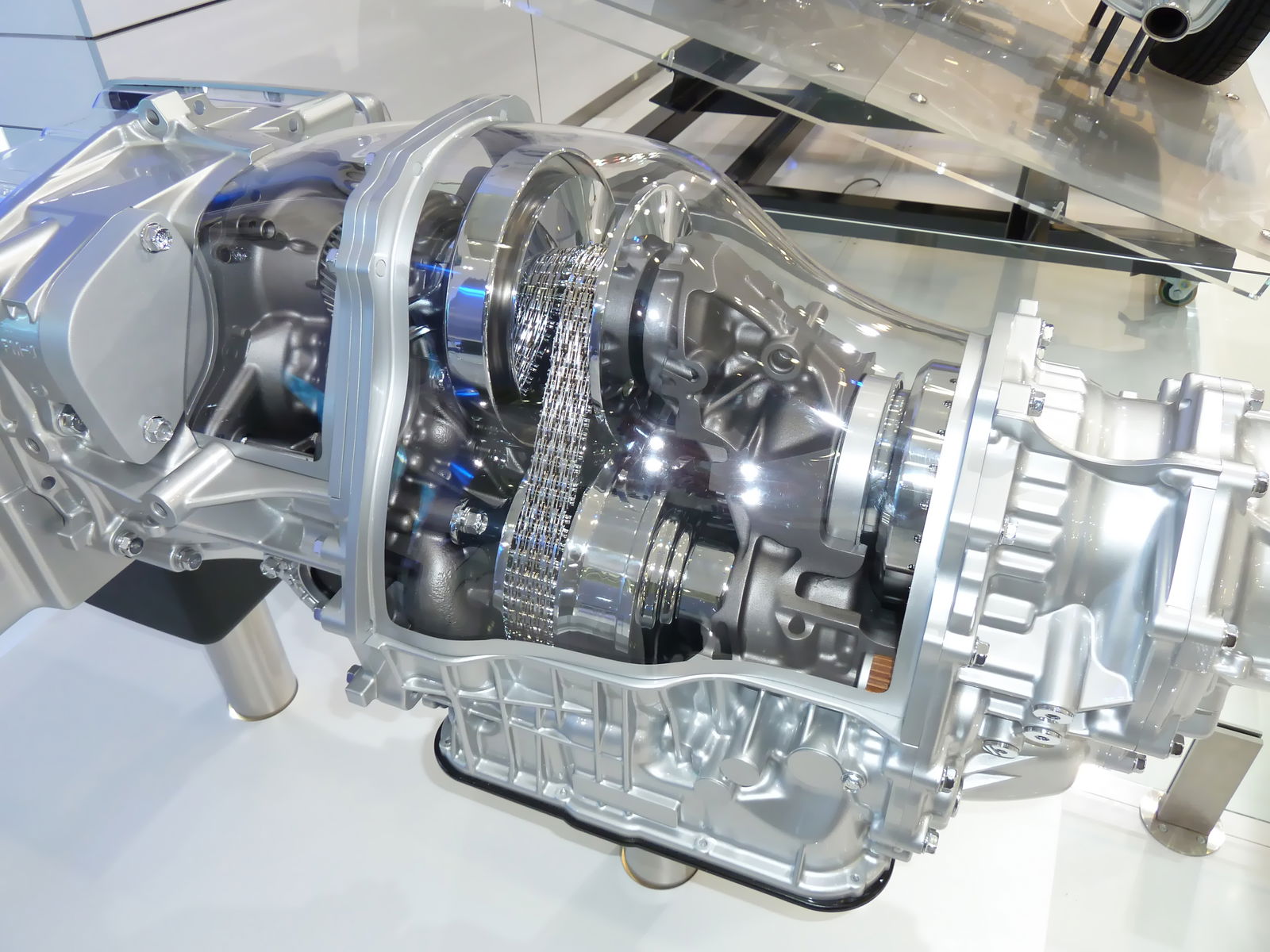 Engineering Explained: 4 Reasons Why Transmissions With Loads Of Gears Are A Good Idea