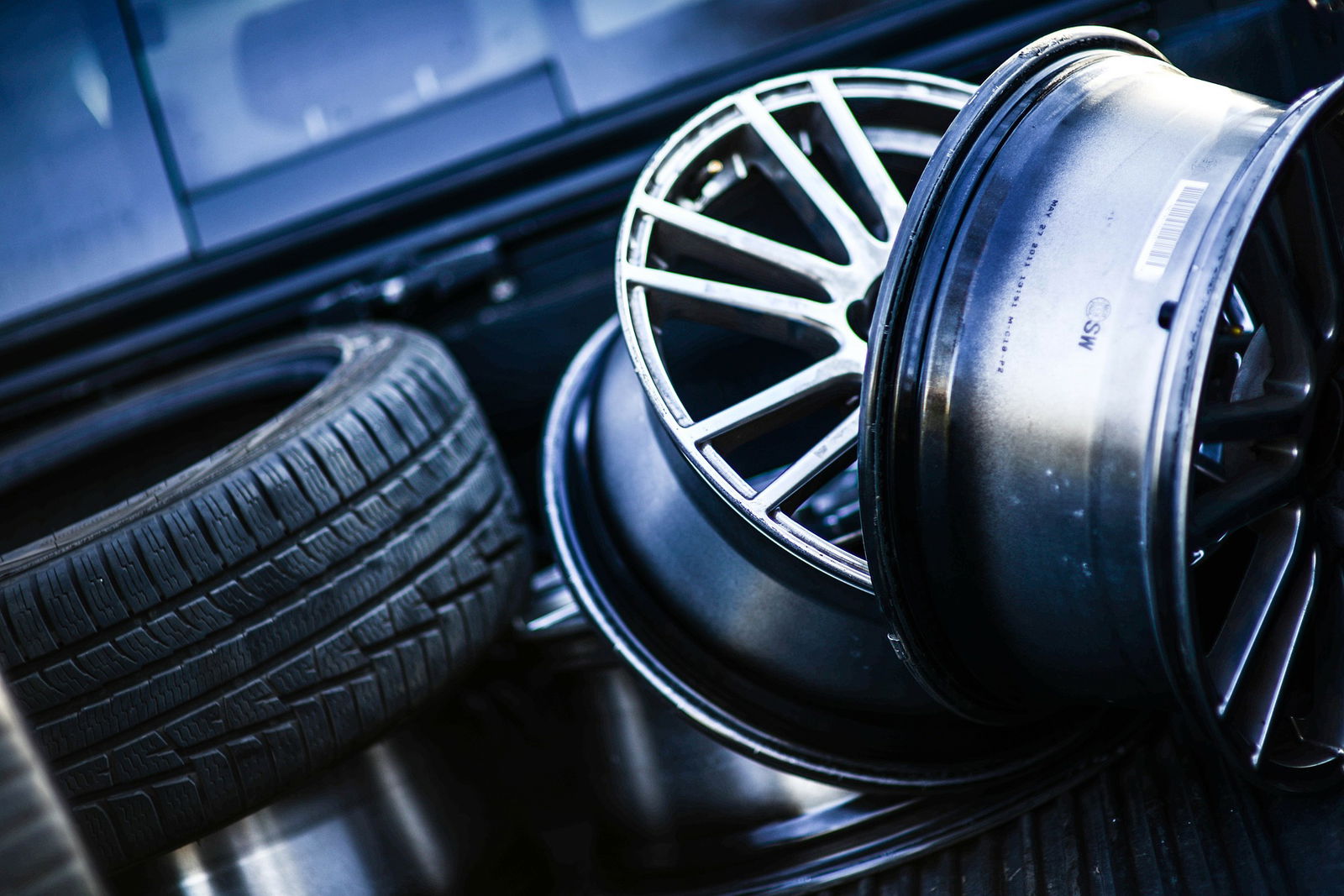 10 Troubles Of Being A Car Girl