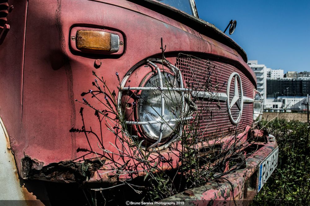 The World's Hottest 4x4s And SUVs Slammed To The Floor 