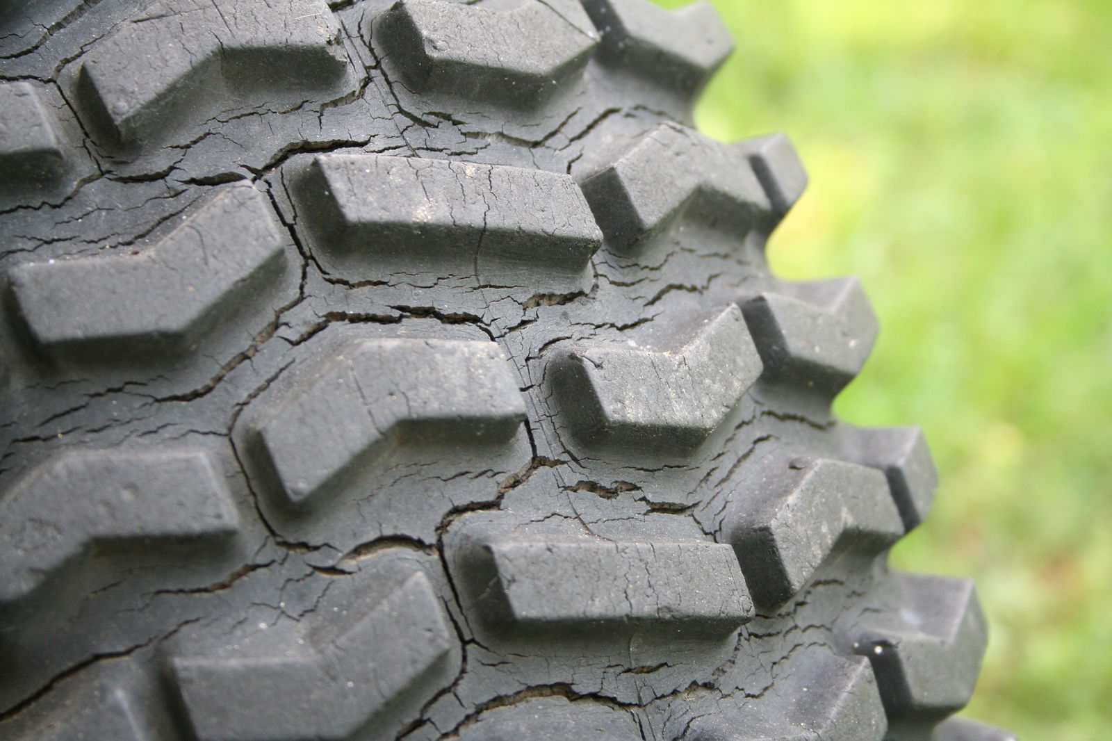What Causes Tyres To Degrade Over Time?