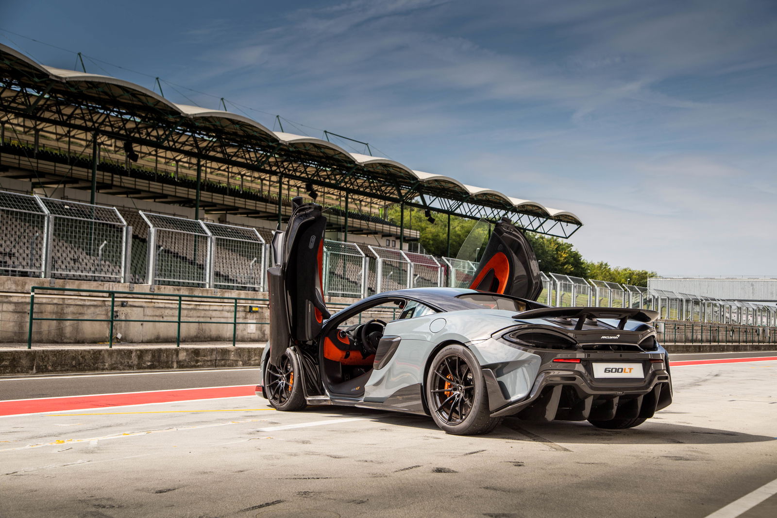 25 Car Pics That Are Amazing Wallpaper Material