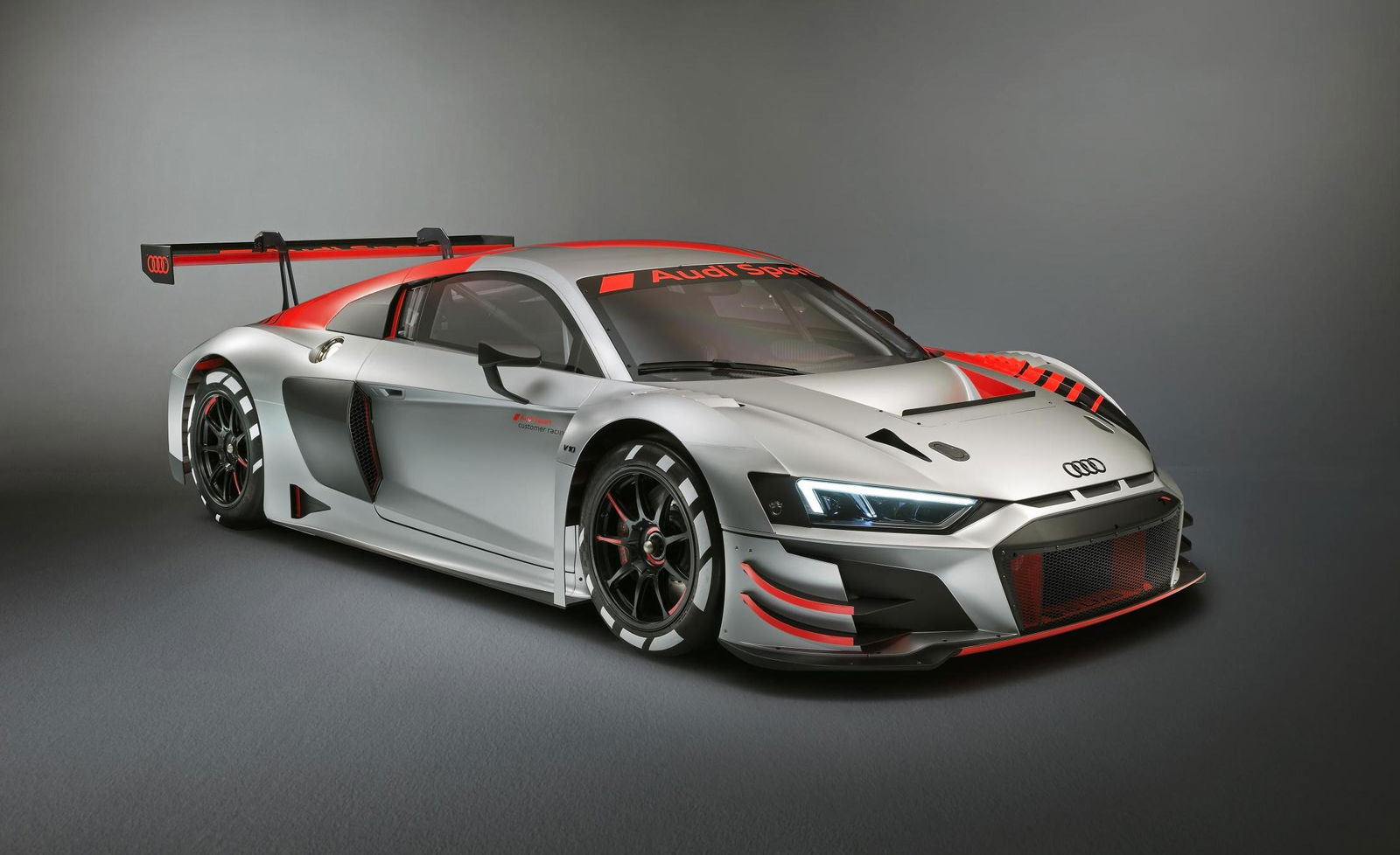 Bow Before The Monstrous Audi R8 LMS GT3 Evolution