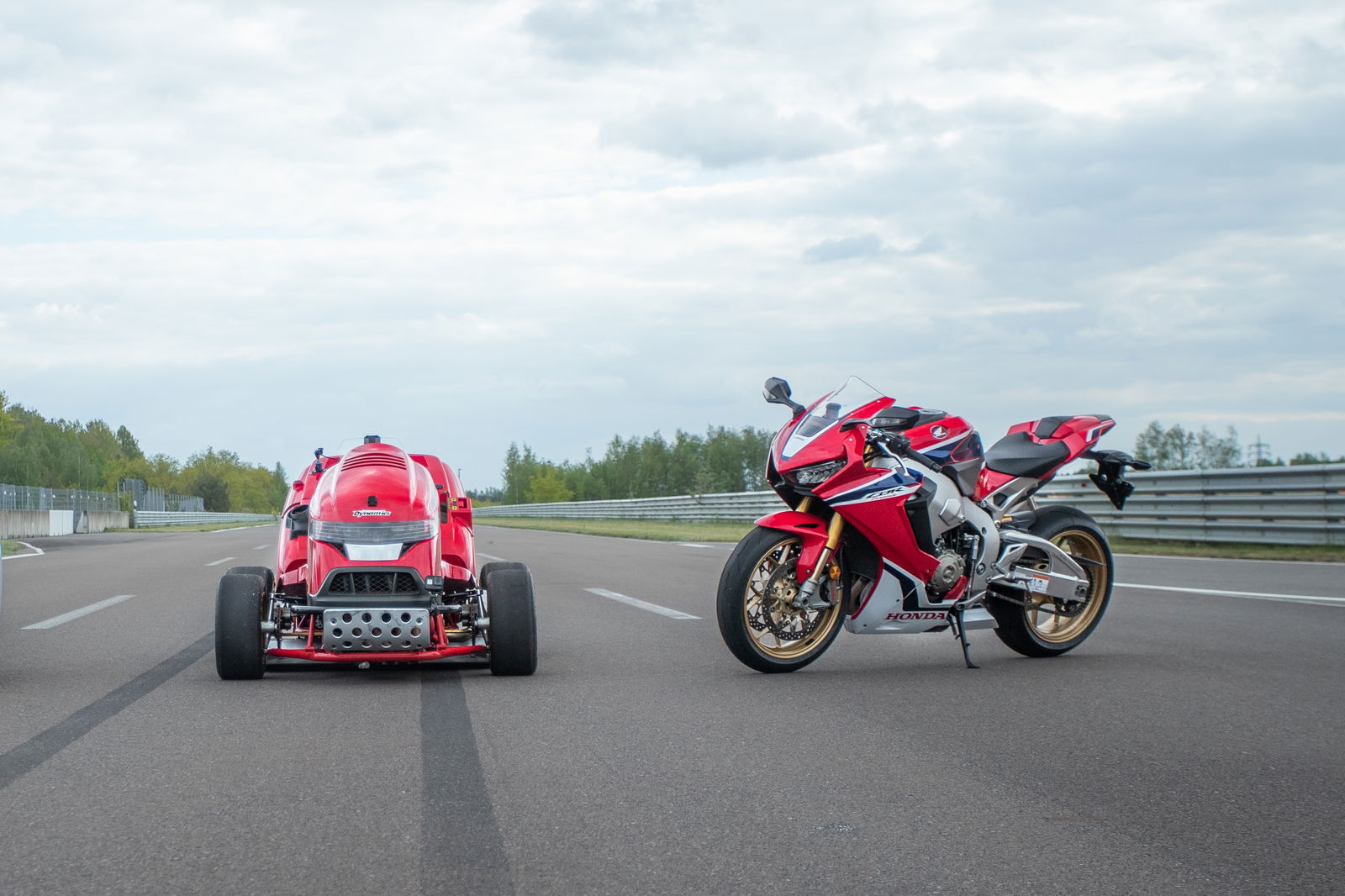 The Honda Mean Mower V2 shares its 999cc engine with the Fireblade SP Superbike