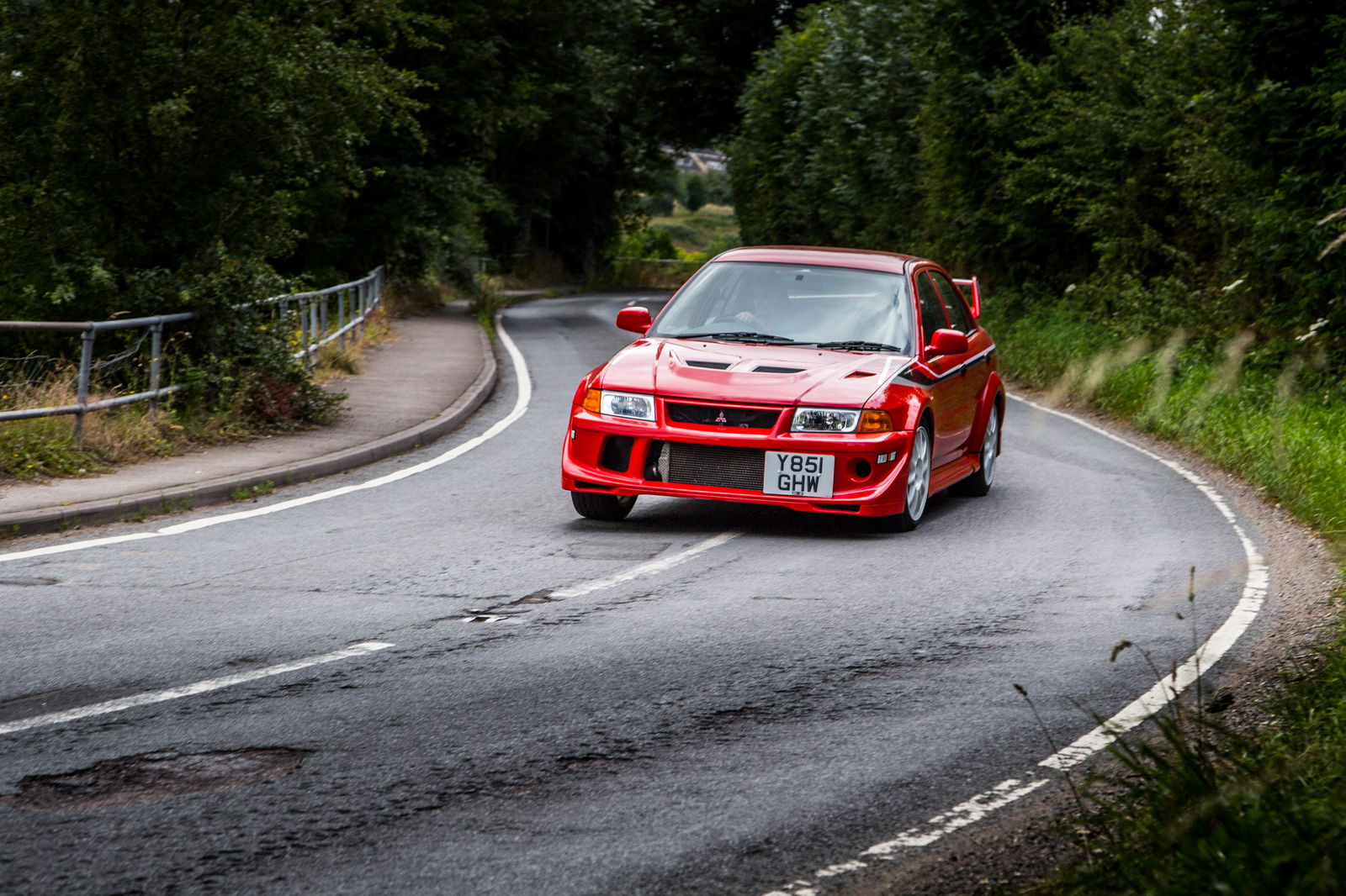 Mitsubishi Evo VI Tommi Makinen vs Evo IX 360 MR: A Fast Lancer Education