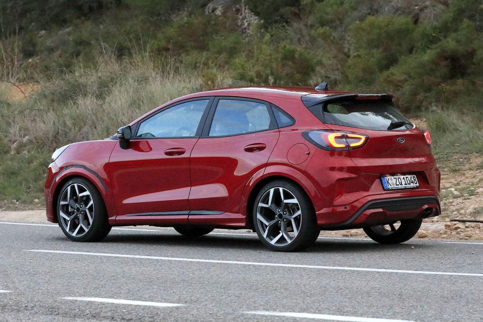 Ford Halts Kuga PHEV Sales Over Battery Fires