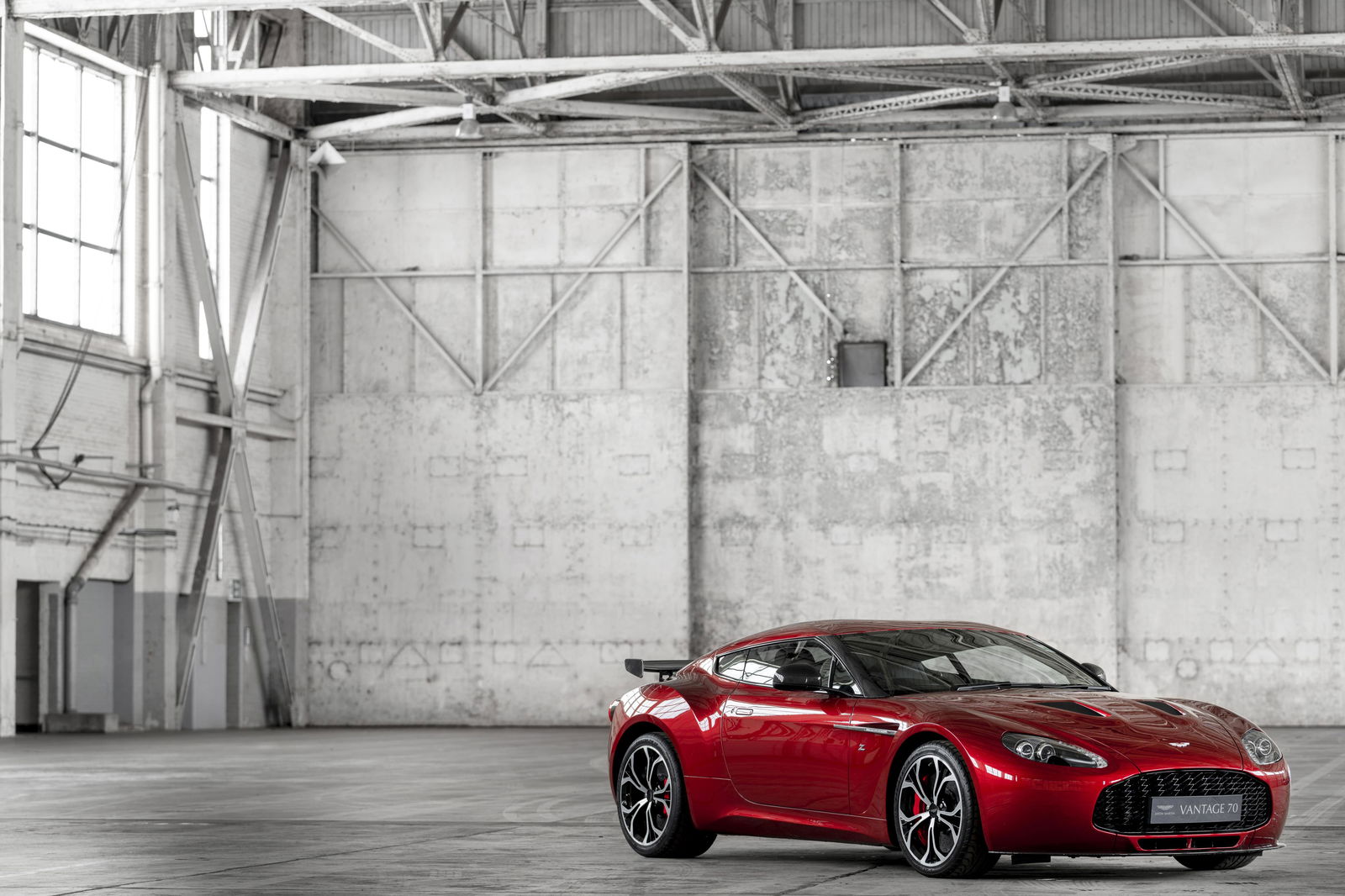 Aston Martin Is Celebrating 70 Years Of Vantage With Wallpaper Perfection