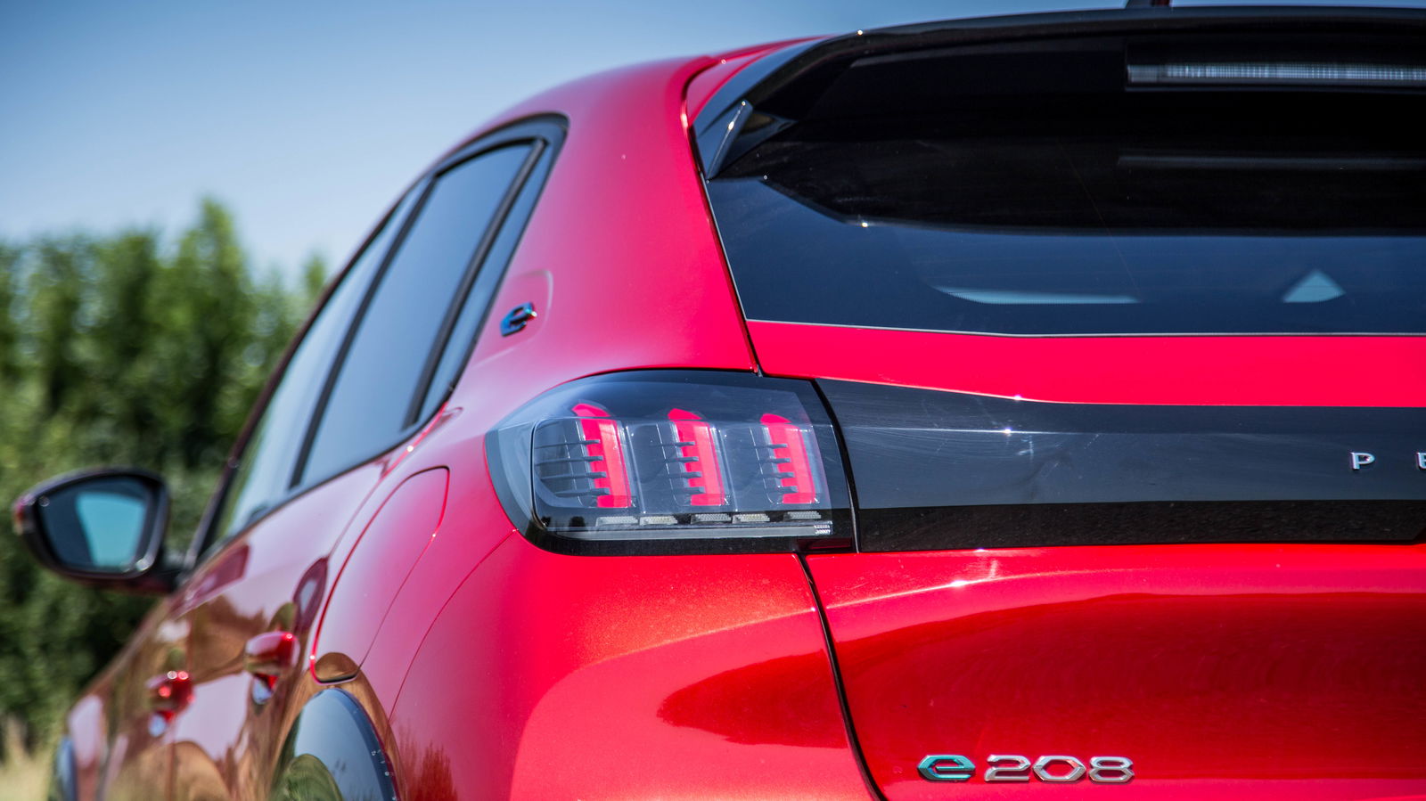Peugeot e-208 Review: Making The Honda E Look Overpriced?