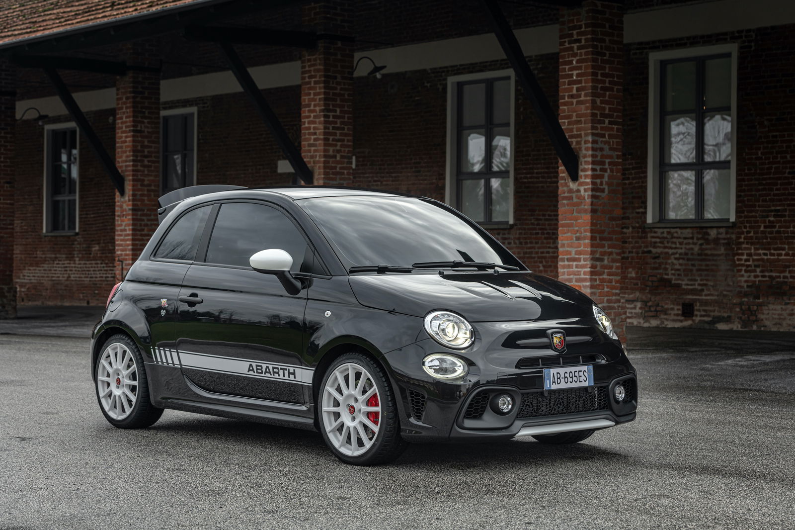 The 'New' Abarth 695 Esseesse Has A Huge Adjustable Rear Spoiler For Some Reason