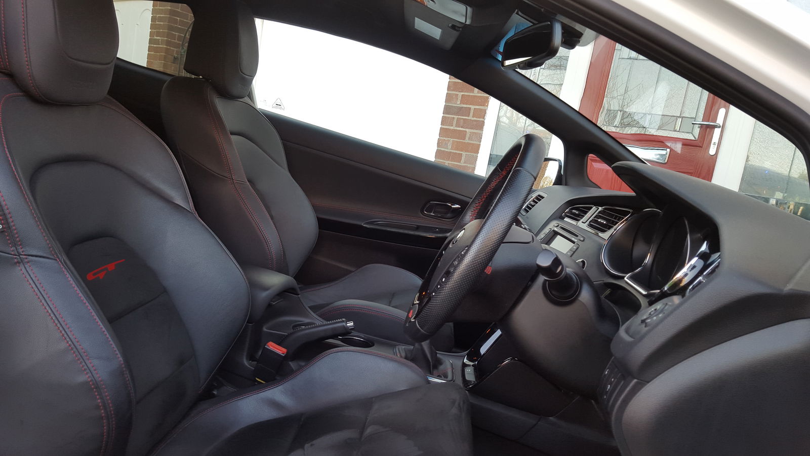 10 things I love and loathe about my car