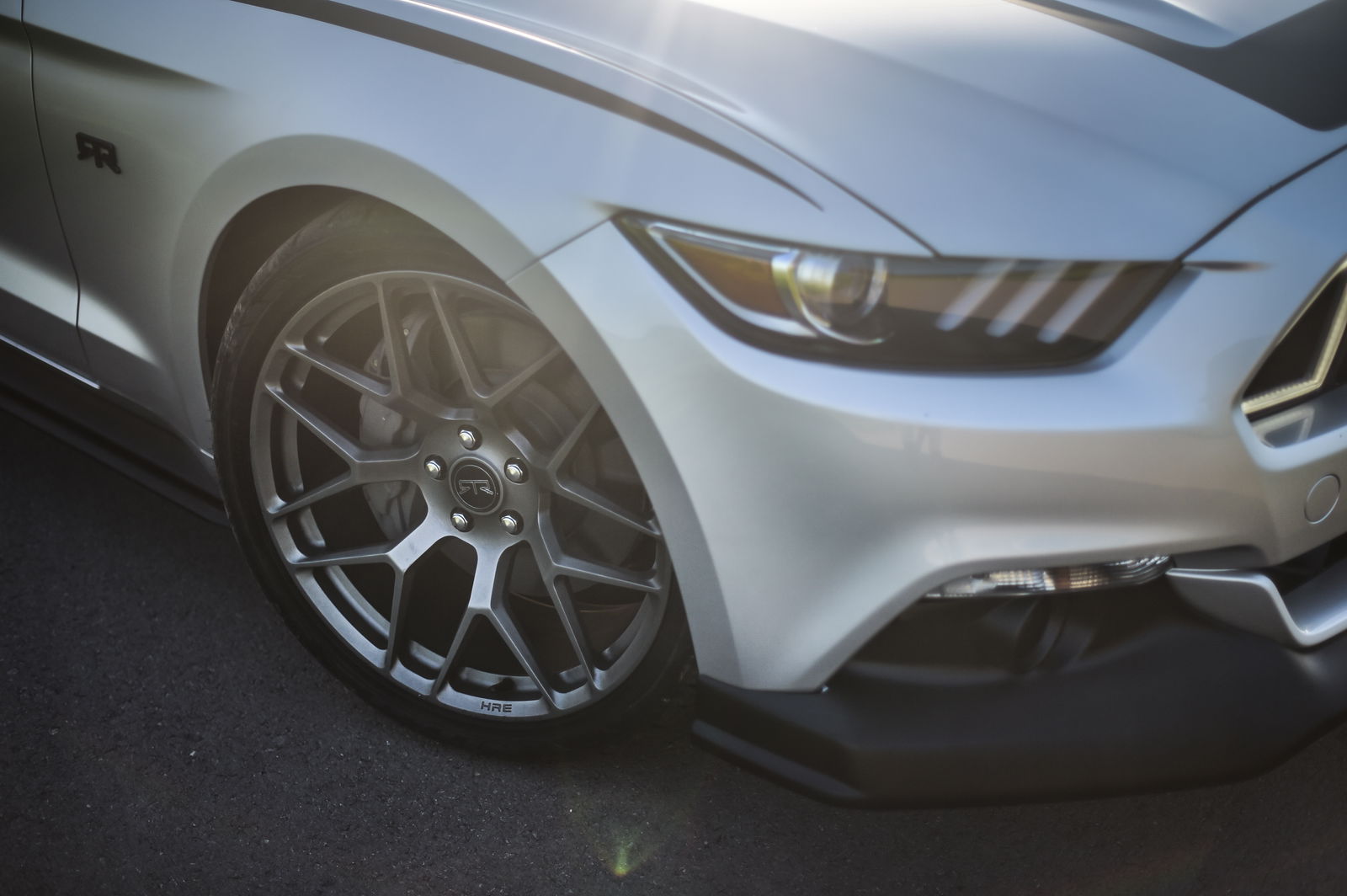 Top 5 Features of the Mustang RTR (And Lots of Reasons Why It's a Kickass Brand)