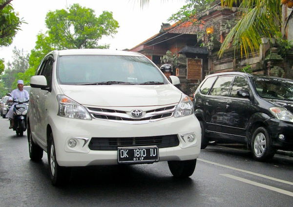 This car is fking everywhere