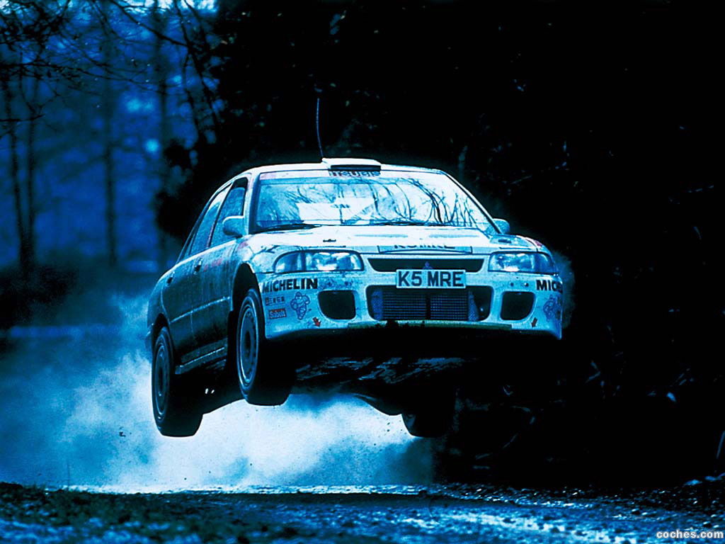 After some years of the debut made in rally by the Galant VR4, the Lancer was back with a lighter body.