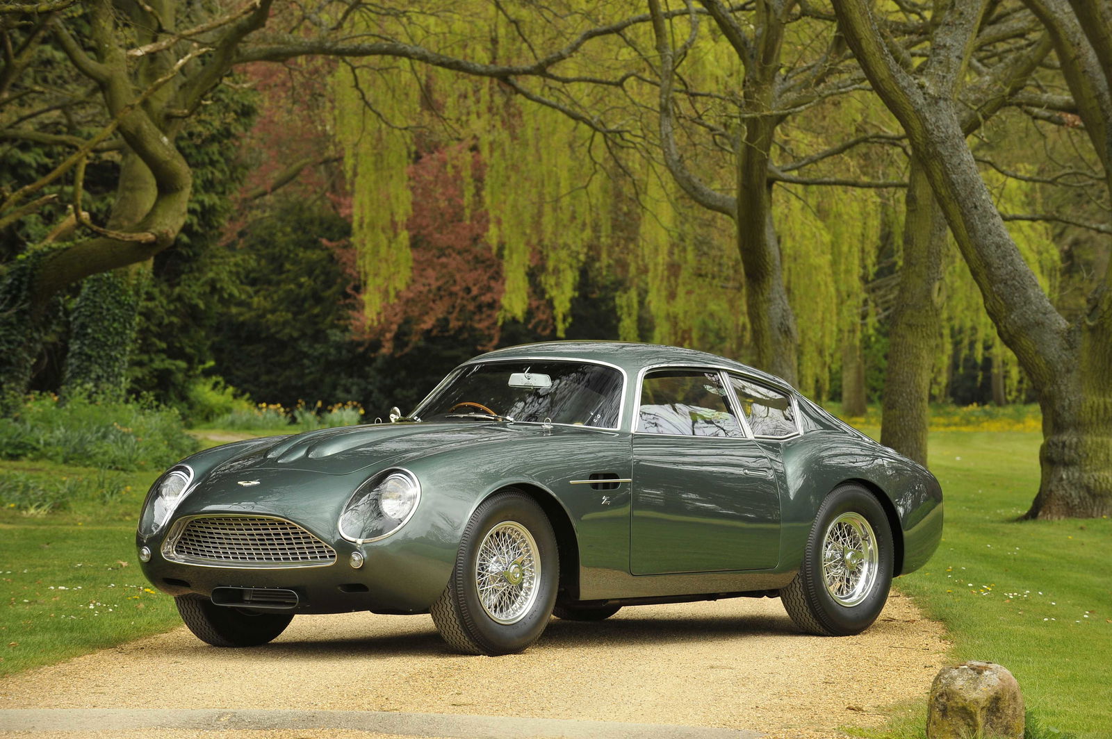 10 Cars That are Drop Dead Gorgeous