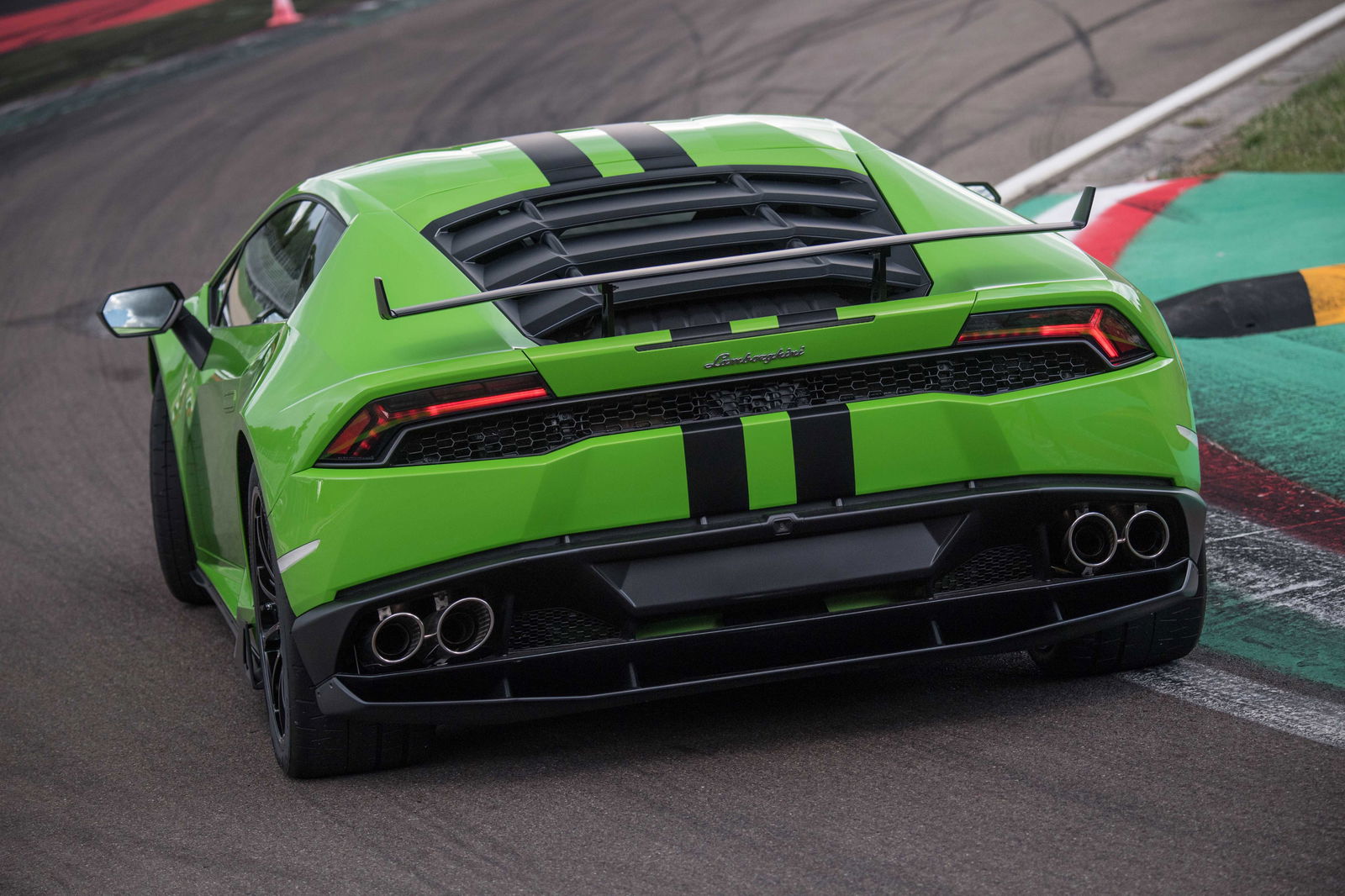 Lamborghini's Official Aero Pack Adds A Pinch Of Badassery To The Huracan