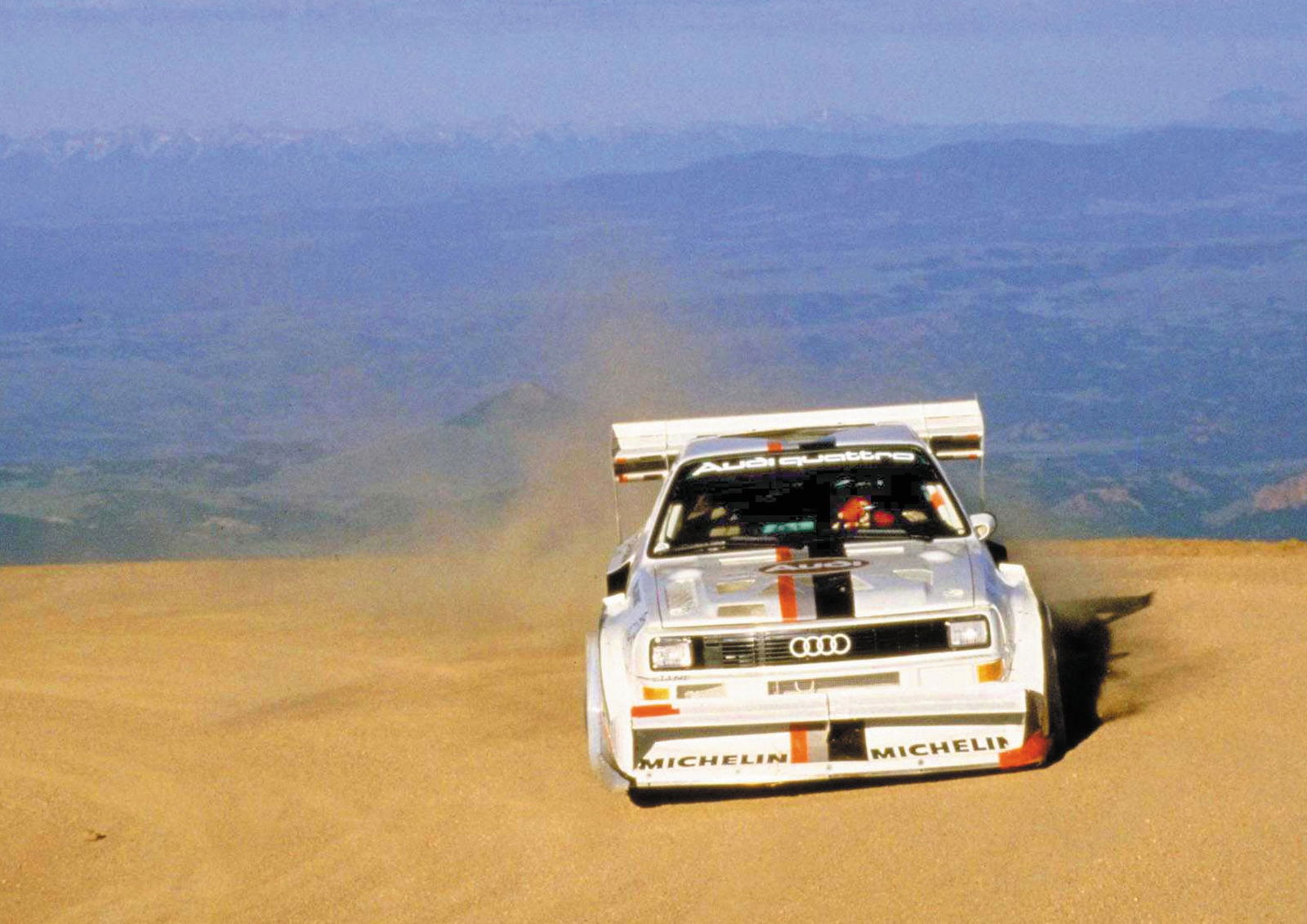 Walter Röhrl takes the E2 up the Pikes Peak hillclimb to victory