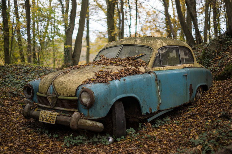 10 Dumb Things People Say To Sell Crap Cars