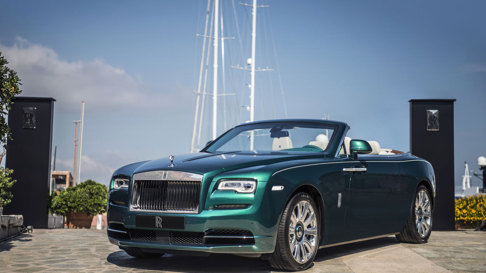 Last Year Rolls-Royce Trimmed A Car In Ostrich Leather, Among Other Bespoke Oddities