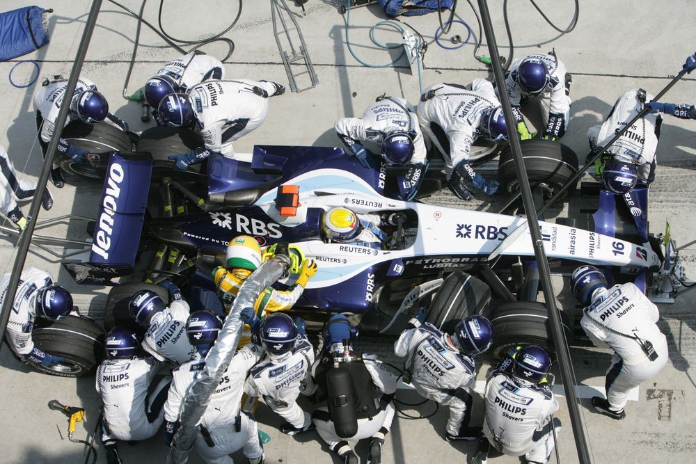 5 Reasons Why You Can't Put An F1 Engine In A Road Car