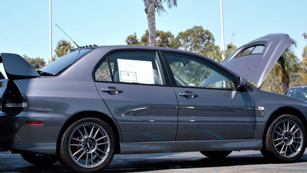 This 'Brand New' 11-Year-Old Mitsubishi Evo IX Is Somehow Attracting Six-Figure Bids