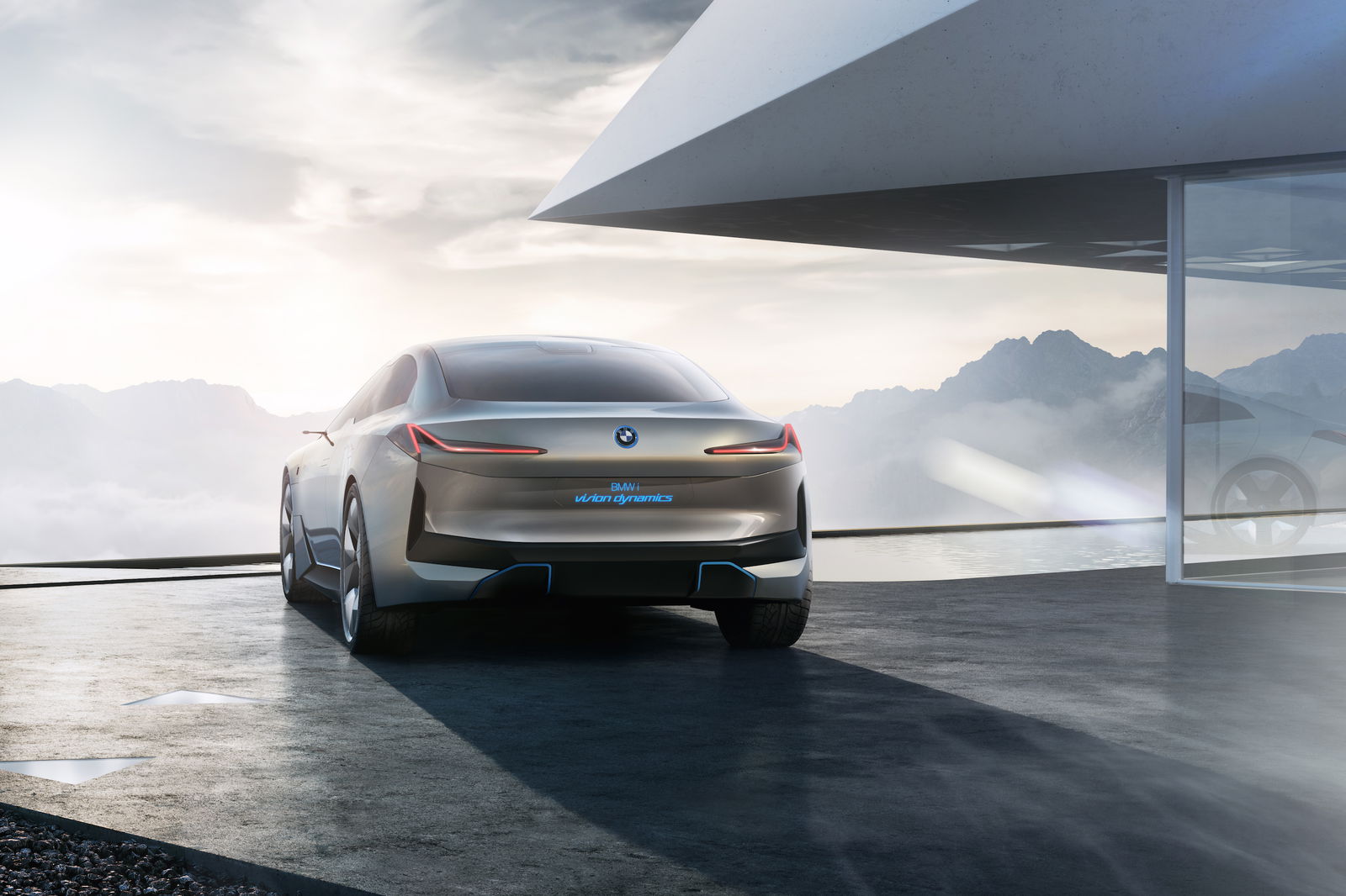 The BMW i Vision Dynamics Is A Futuristic EV That'll Morph Into The i5