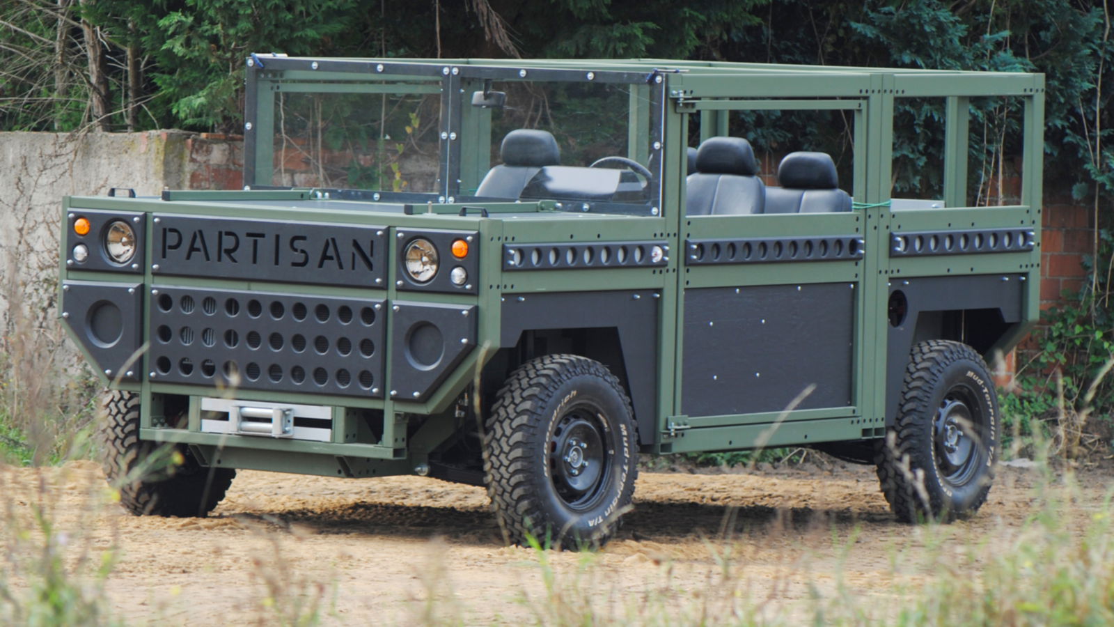 This Full-Size Meccano Set Is A Real Off-Roader With A 100-Year Warranty