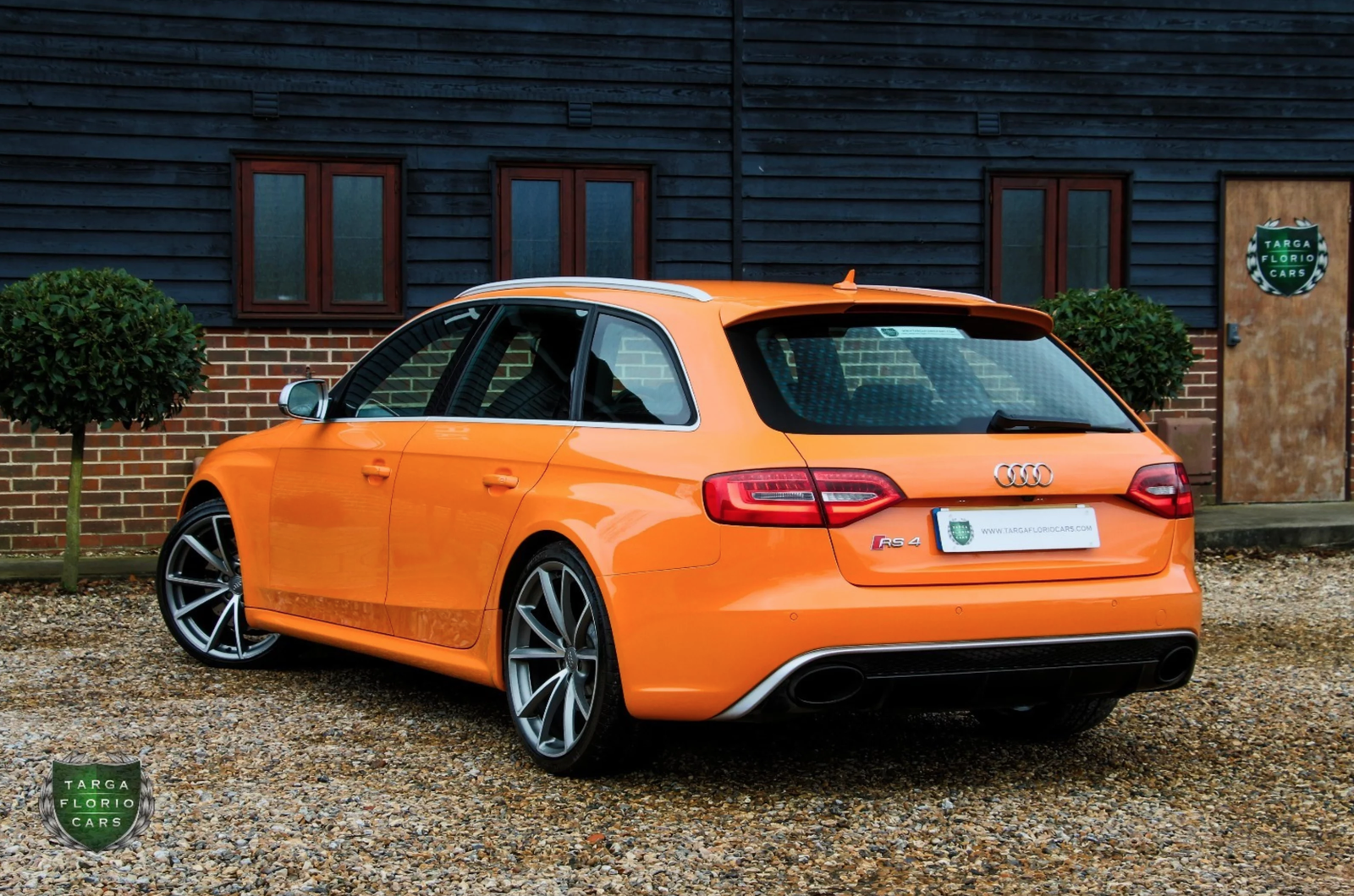 Here's How You Refuel A BMW M5 In The Middle Of A Drift
