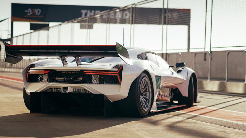 Someone Has Used The Famous 'Pink Pig' Livery On A Porsche 918