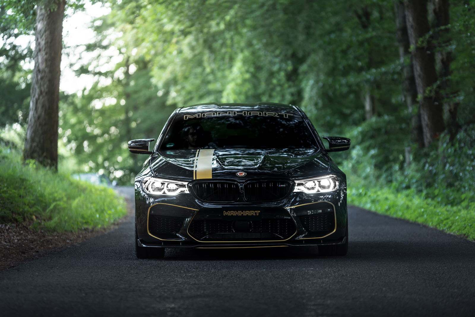 The Manhart MH5 700 Is An Angry BMW M5 With 713bhp On Tap