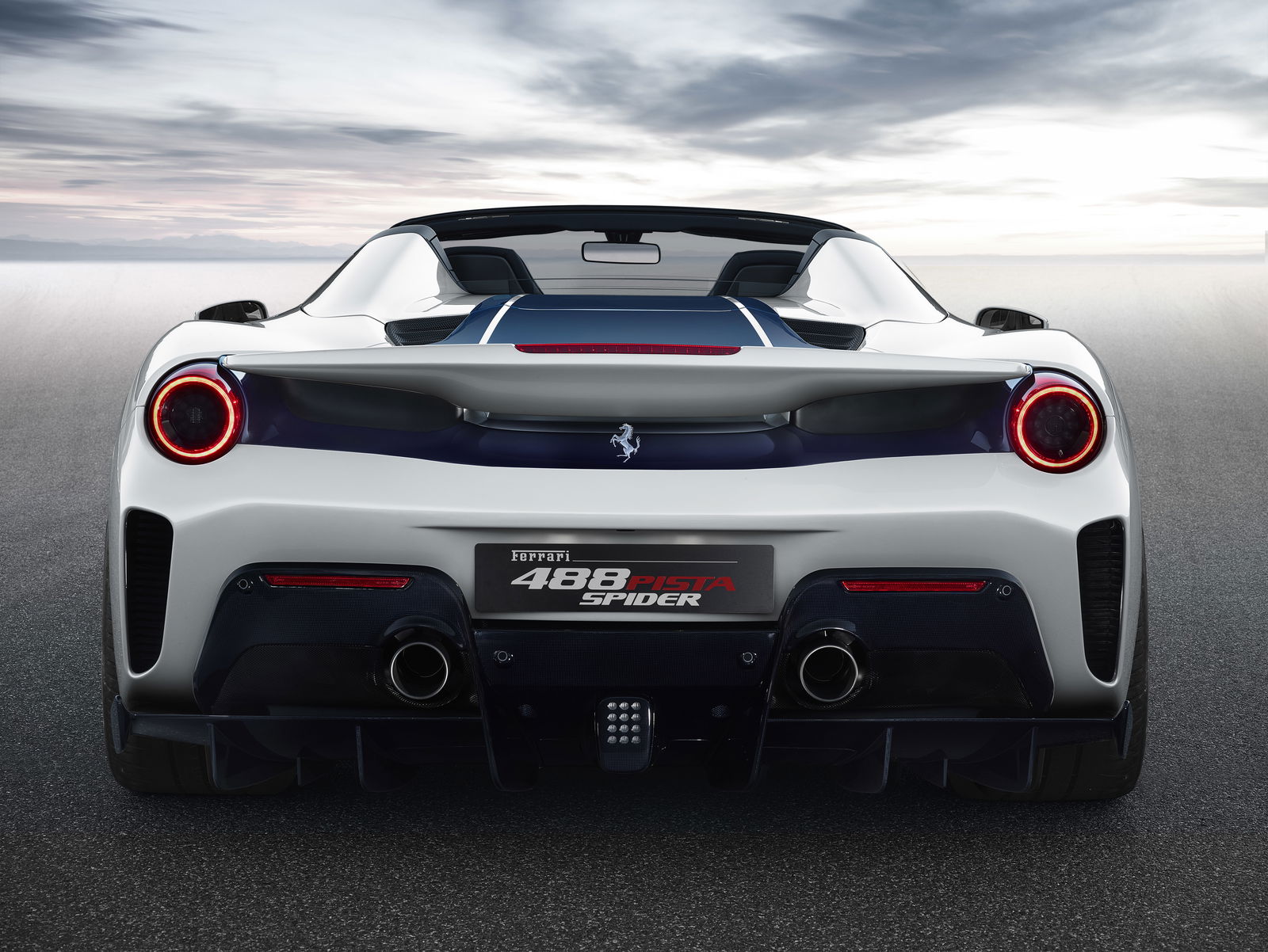 This Is Ferrari's Stunning 710bhp, 211mph 488 Pista Spider