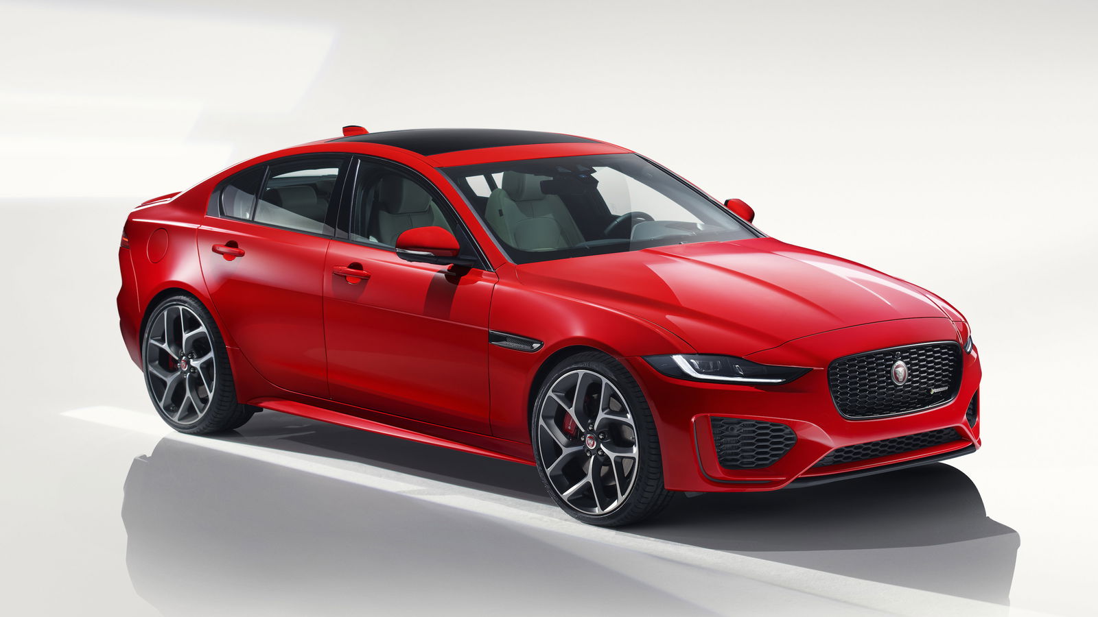 The New-Ish Jaguar XE Is Here With A Fancy New Interior