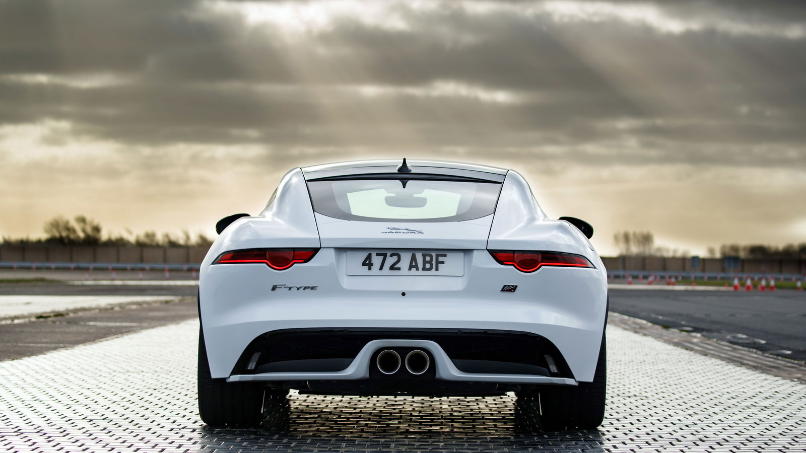 Jaguar F-Type Likely To Keep V6s And V8s For The Foreseeable