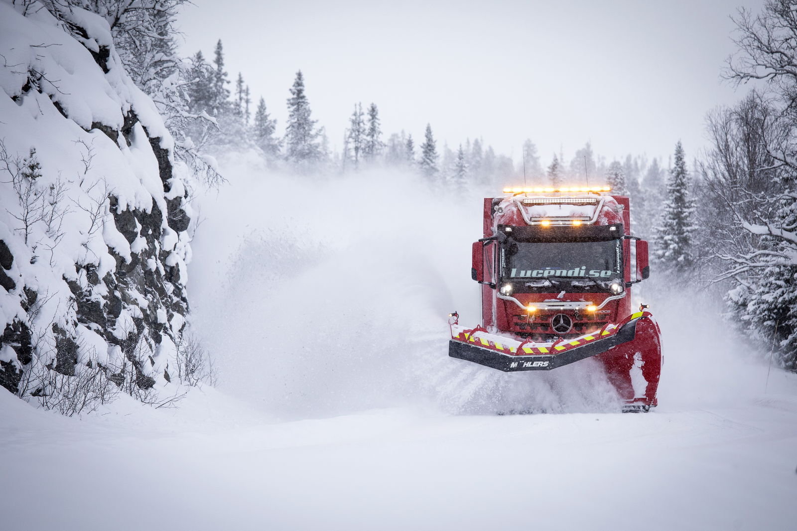 We Really Need This Epic 570bhp Snow Plough Before The Apocalypse