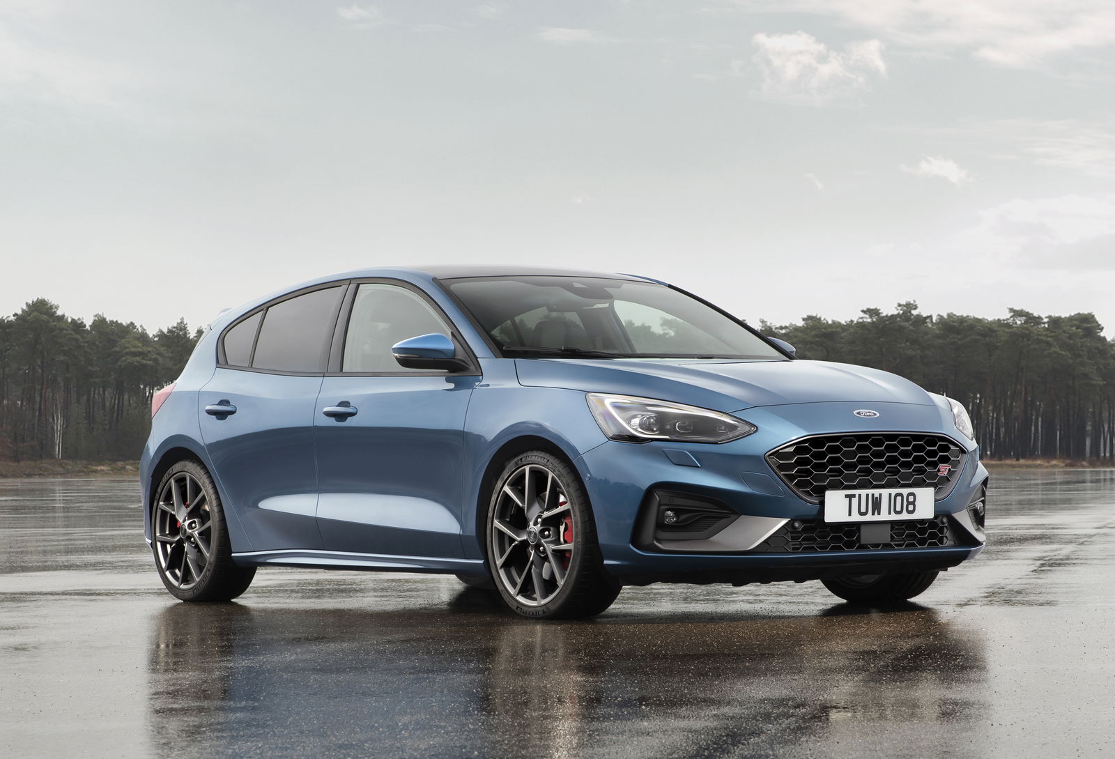 JLR’s Exciting New Inline-Six Is Better Late Than Never
