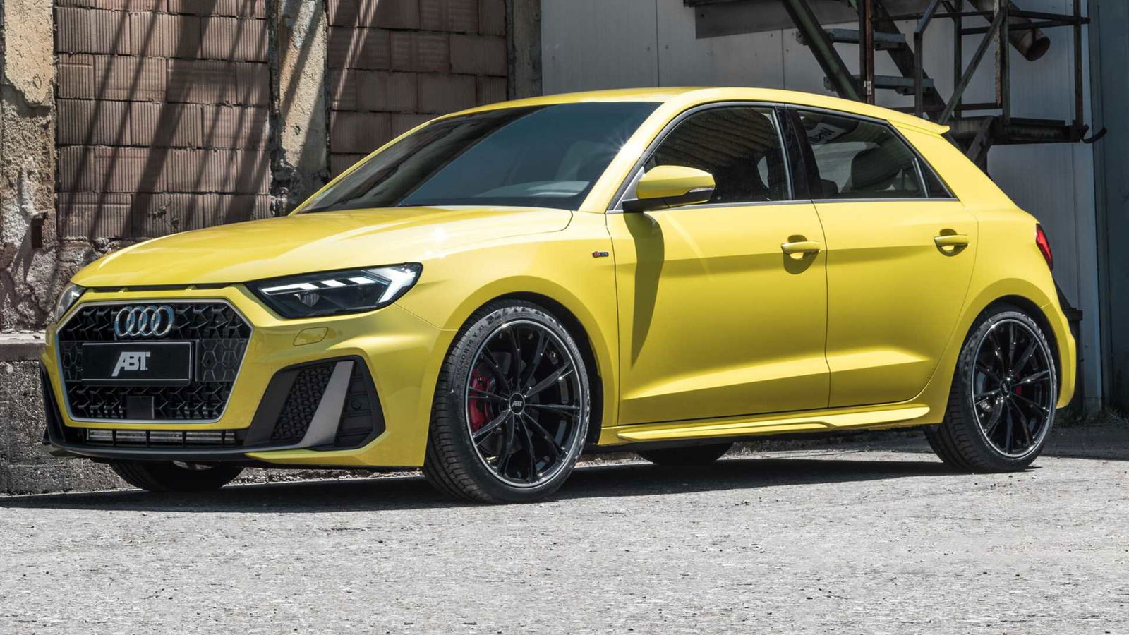 Mercedes-AMG's GLB 35 Turned Out To Be A Handsome, Boxy Surprise