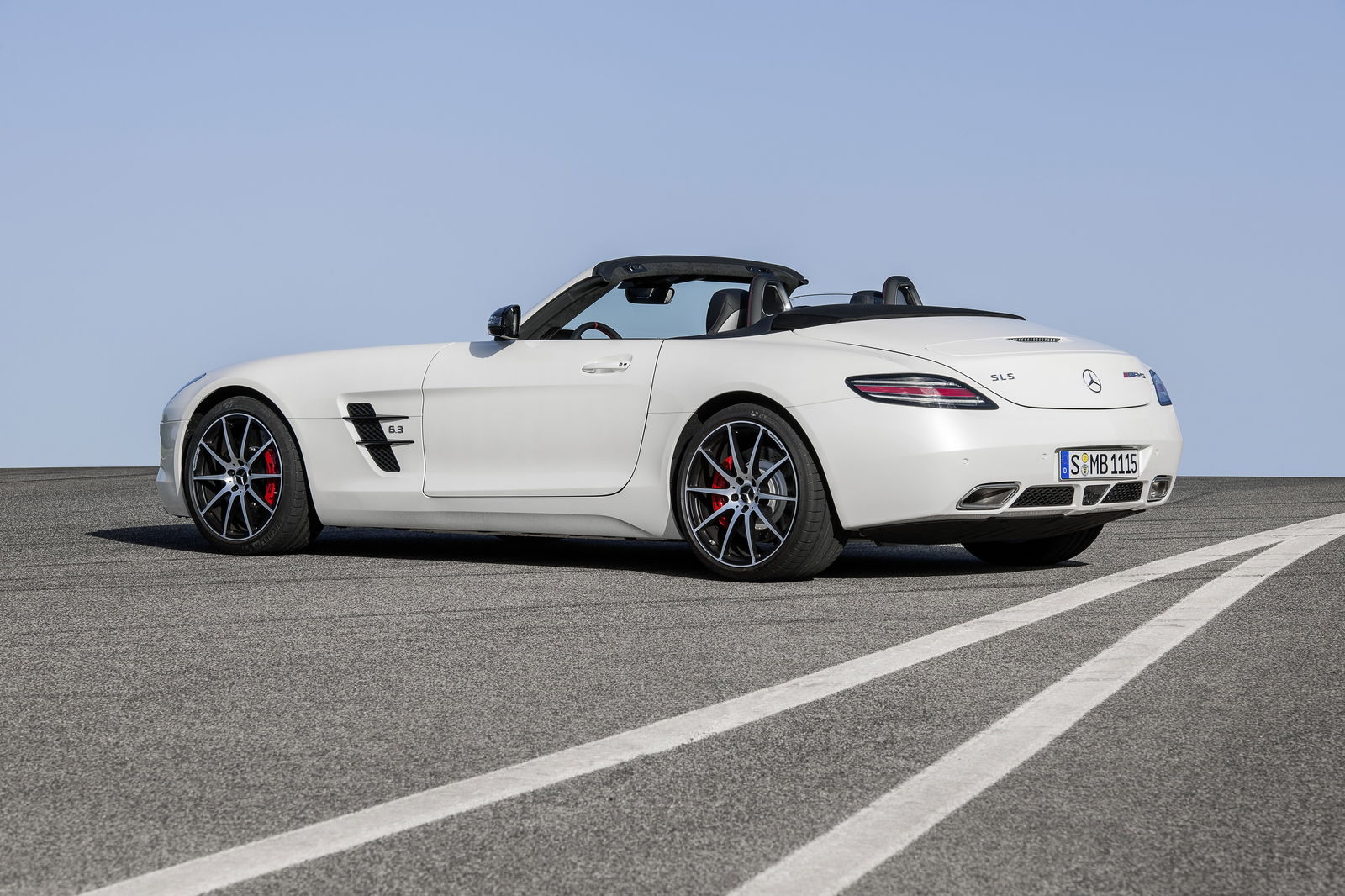 The Mercedes SLS AMG Roadster Was The Most Disappointing Performance Car I’ve Driven