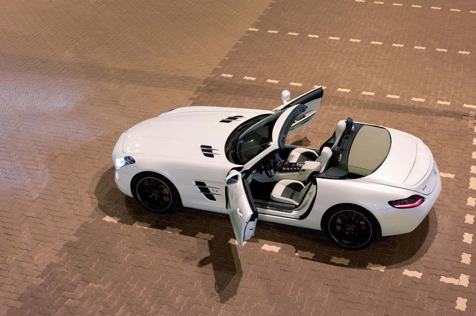 The Mercedes SLS AMG Roadster Was The Most Disappointing Performance Car I’ve Driven