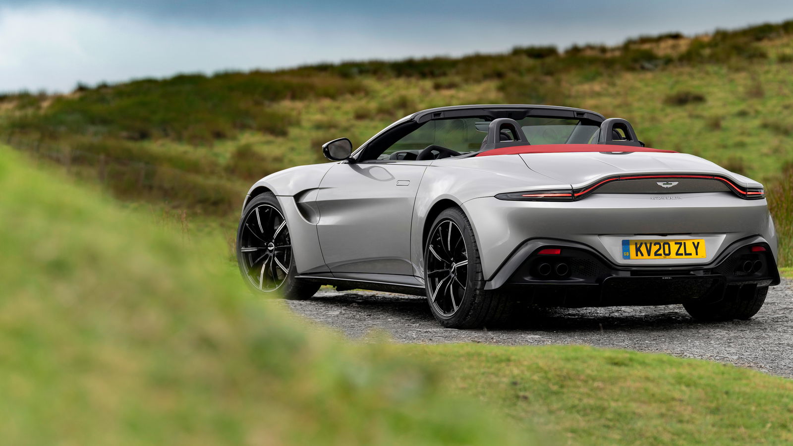 Aston Martin Vantage Roadster Review: Better With No Roof?