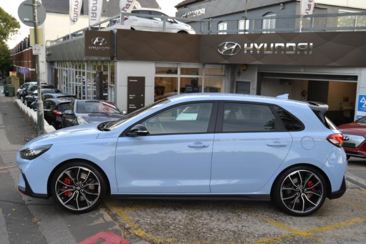 This £18k Hyundai i30 N Is Pretty Much The Same As The New One - Just Cheaper