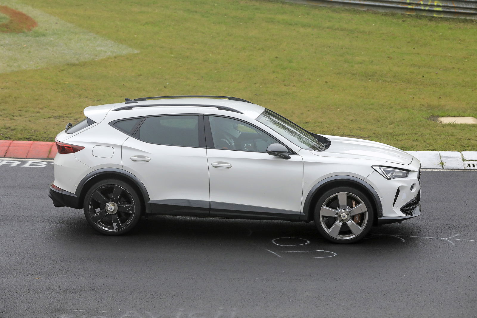 395bhp Cupra Formentor Spotted With 5-Cylinder Turbo Power