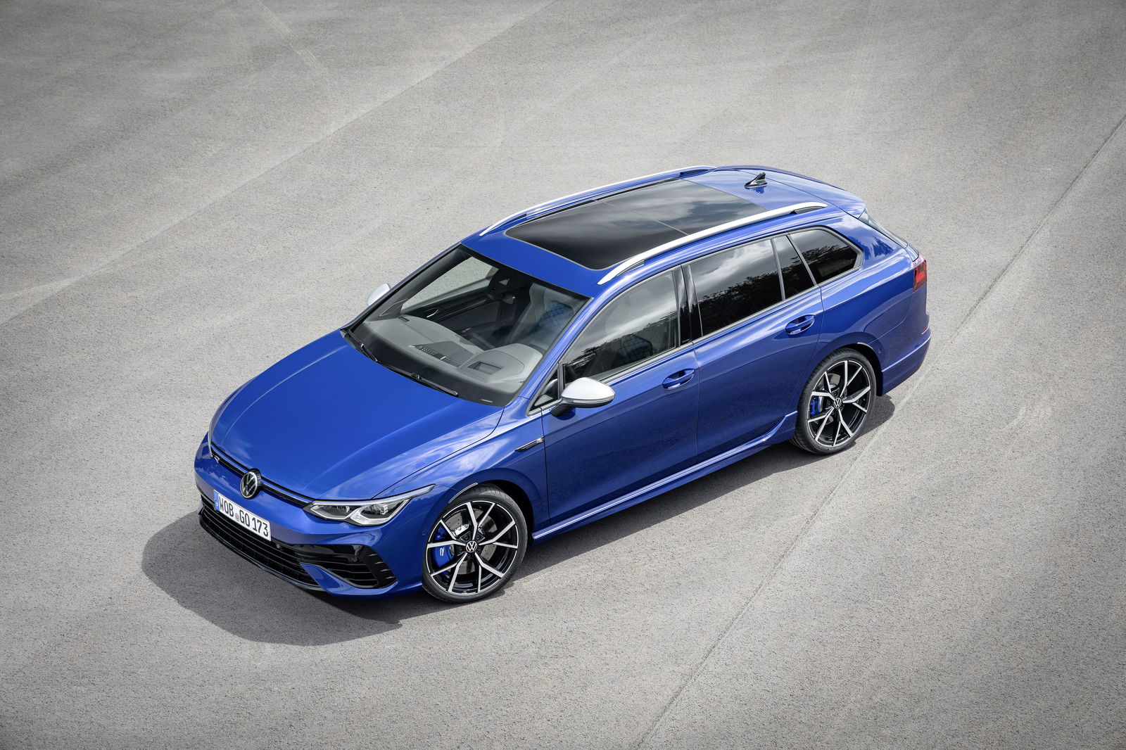 'G42' BMW M240i Arrives With AWD, A 369bhp I6 And A Sensibly-Sized Grille